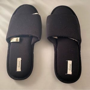 SOMA soft and comfy slippers size M(7-8) black color NWOT